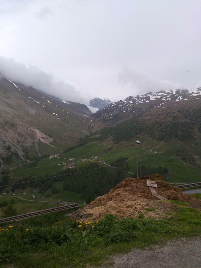 Dietro L'Angolo Sondrio Villa Bagian luar foto